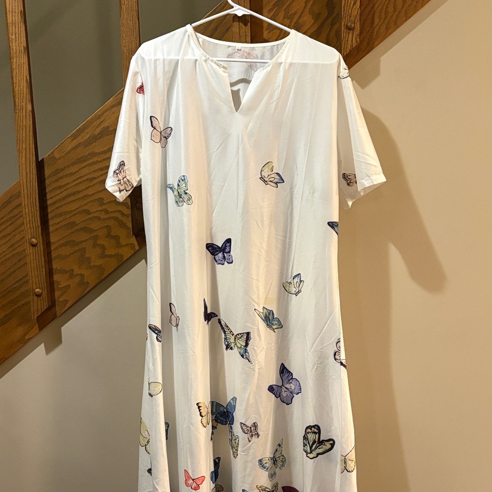Butterfly Print Maxi Dress 2XL White Summer Dress Short Sleeve